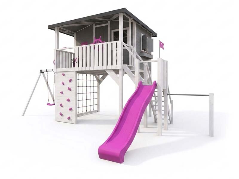 Großes Baumhaus im Garten